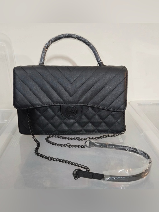 Marilyn Monroe Handbags - 🎉🎉🎉Marilyn Monroe Black Quilted Top-Handle Crossbody Bag with dust bag